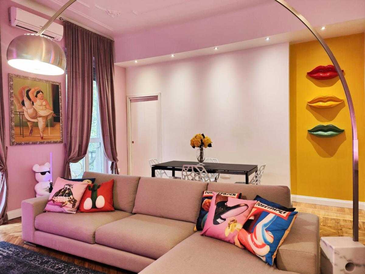 Designed Pop 2 Bedrooms, 2 Baths In Center - Wifi, Ac, Steps From Subway M1 And M2, Station And Airport Connected Apartment Milan