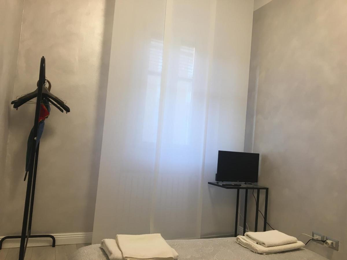 Studio Monte Ceneri * Milão