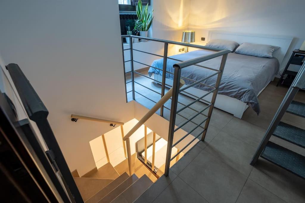 Life Is Beautiful Design Loft Navigli Romolo, Netflix, Wifi, Ac And Street Parking * Milão