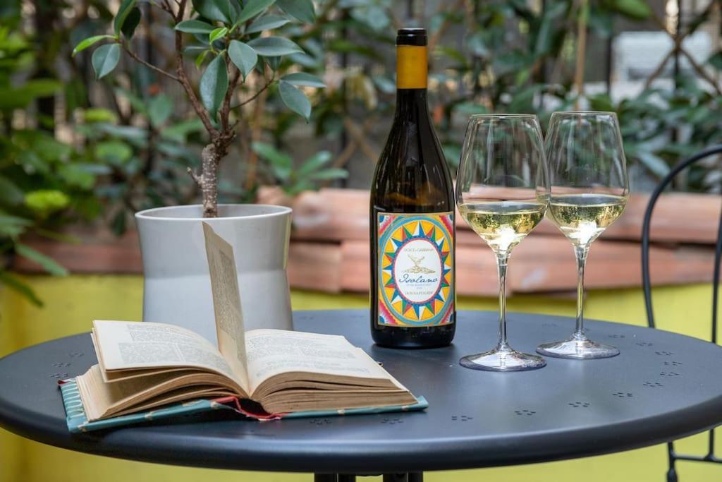 Life Is Beautiful Design Loft Navigli Romolo, Netflix, Wifi, Ac And Street Parking Apartamento