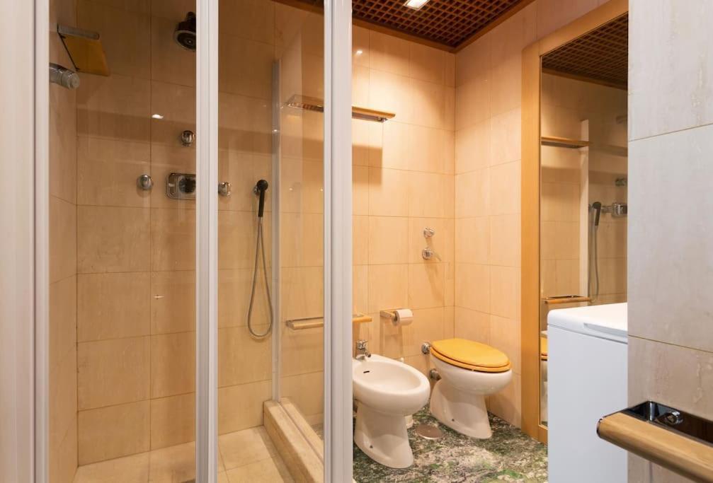 Nel Cuore Di Milano-duomo Castello Brera Apartamento Milão