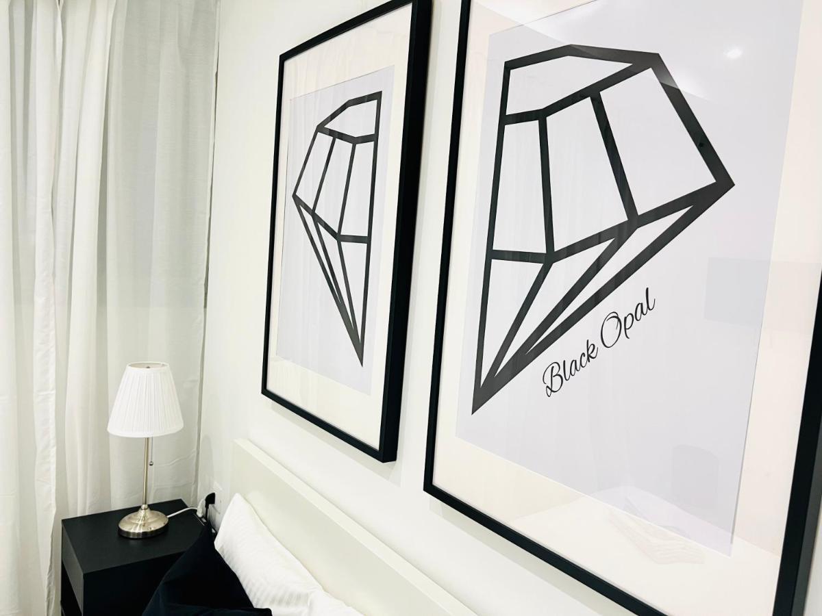 The Boutique - Hebrew Quarter Mailand