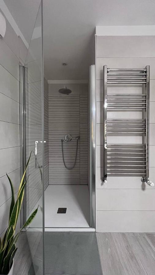Life Is Beautiful Design Loft Navigli Romolo, Netflix, Wifi, Ac And Street Parking Apartamento *