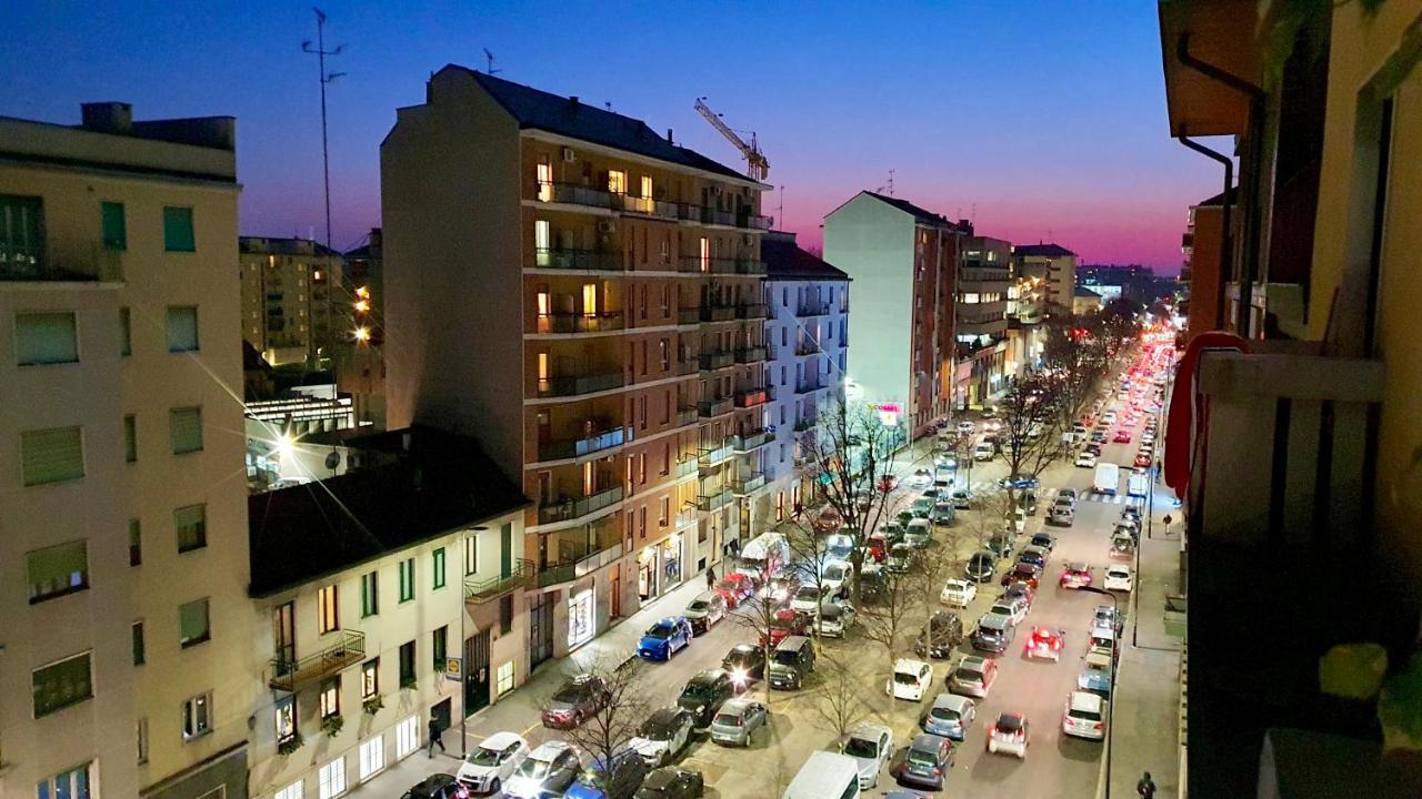 Mono Navigli * Milão