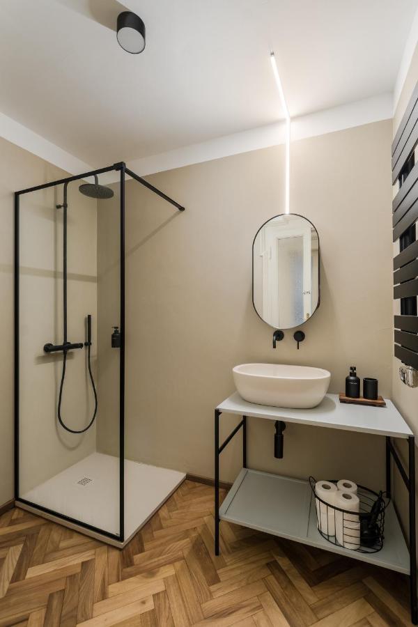 Apartment Casa Unica - Elegant With Balcony - Centrale 1 *