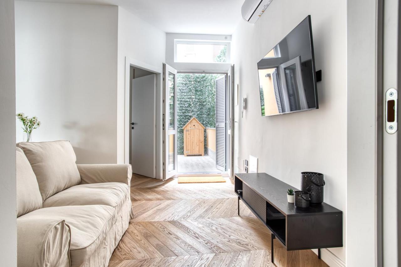Joivy Stunning Flat With Balcony Apartment