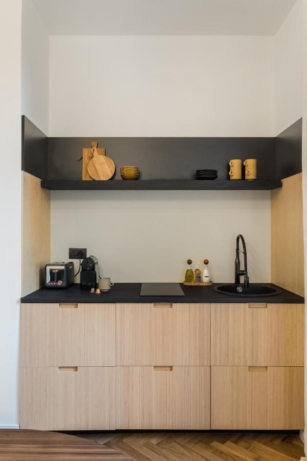 Casa Unica - Elegant With Balcony - Centrale 1 Apartment Mailand
