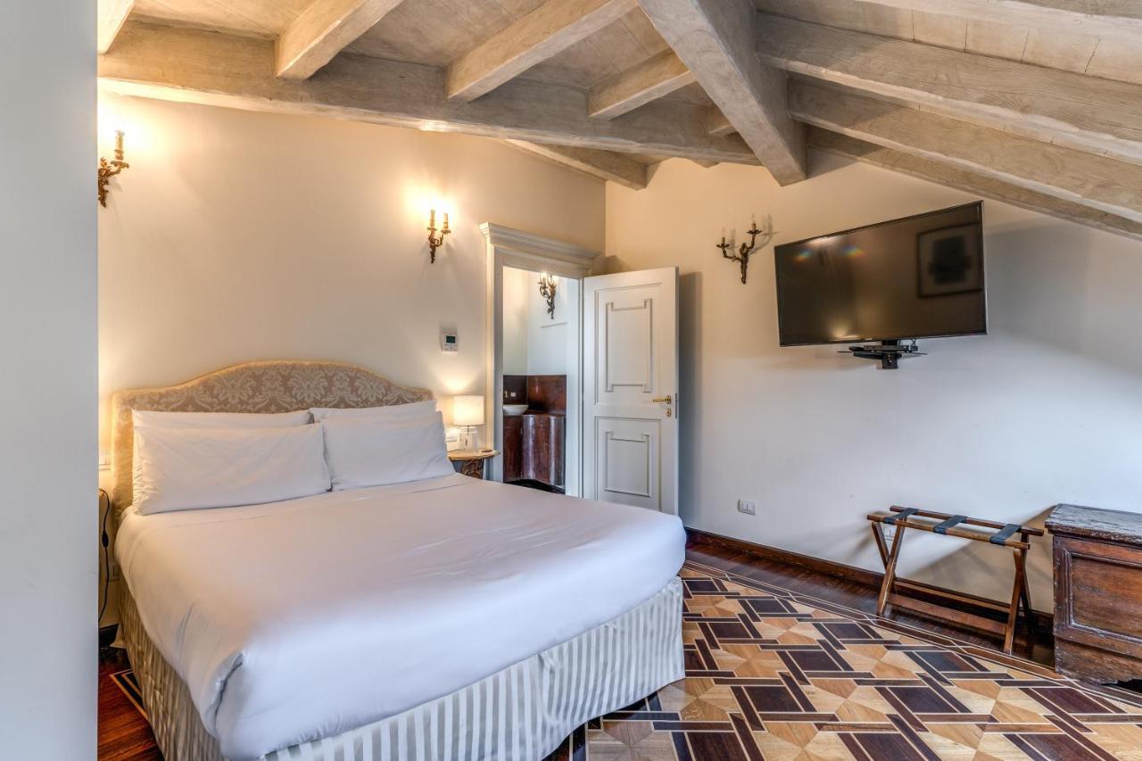 Hotel Santa Marta
