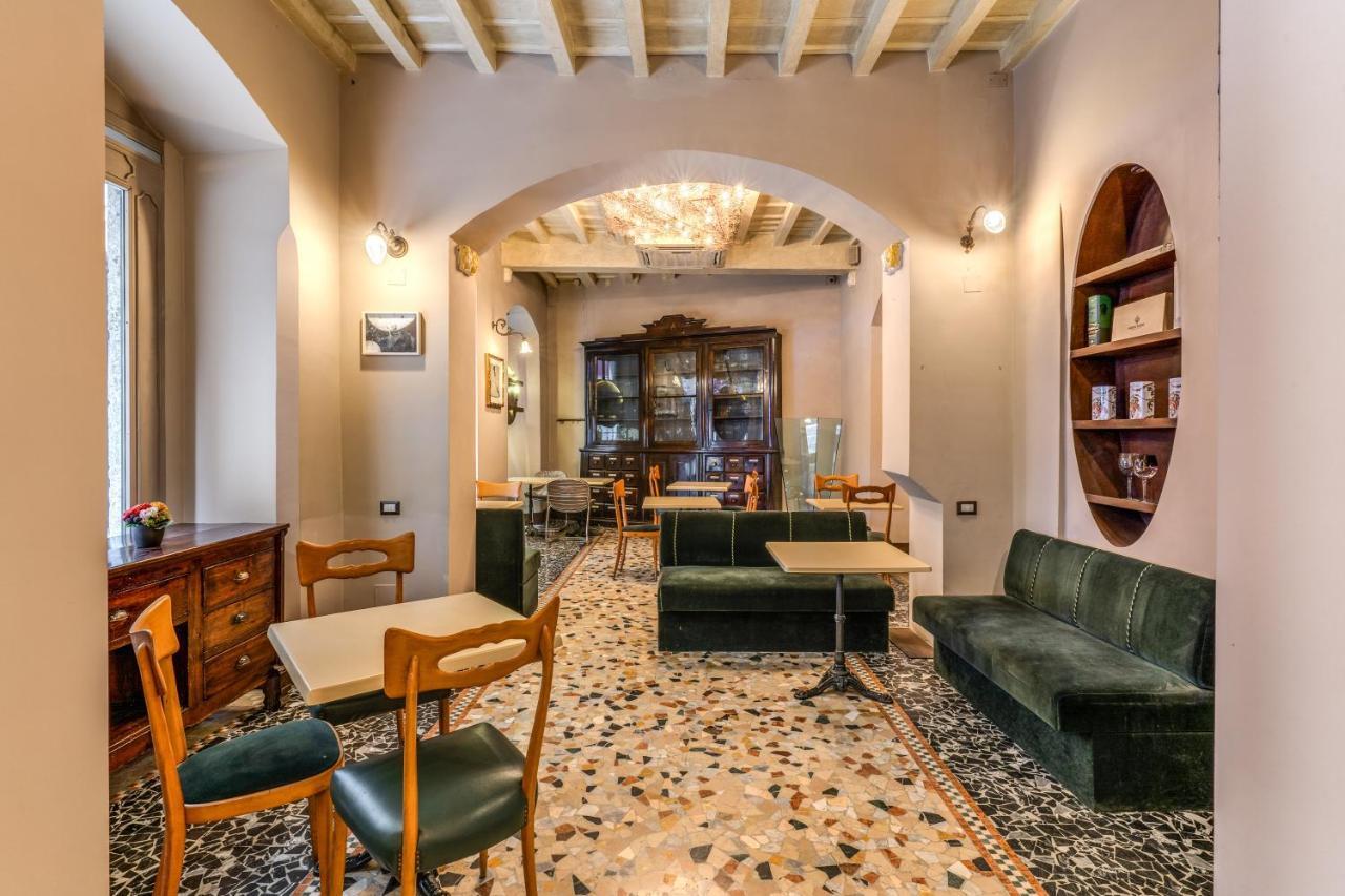 Hotel Santa Marta