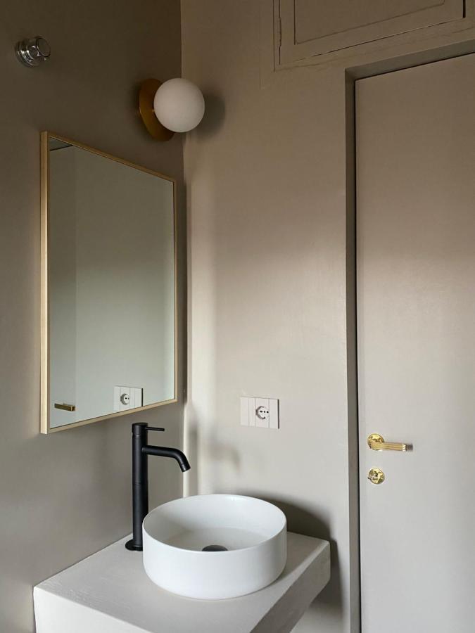 Bilocale Di Design Con Vista In Crocetta Quadronno Apartment