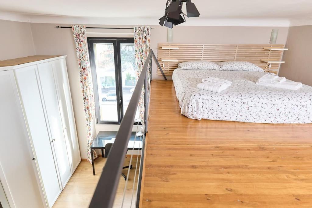 Modern - Near Isola Distric And Apartment *