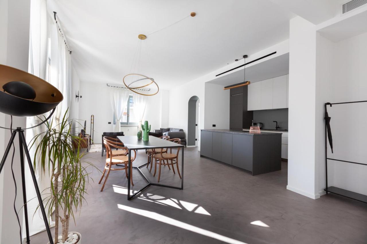 Apartment Sant'ambrogio Bright And Stylish Flat *