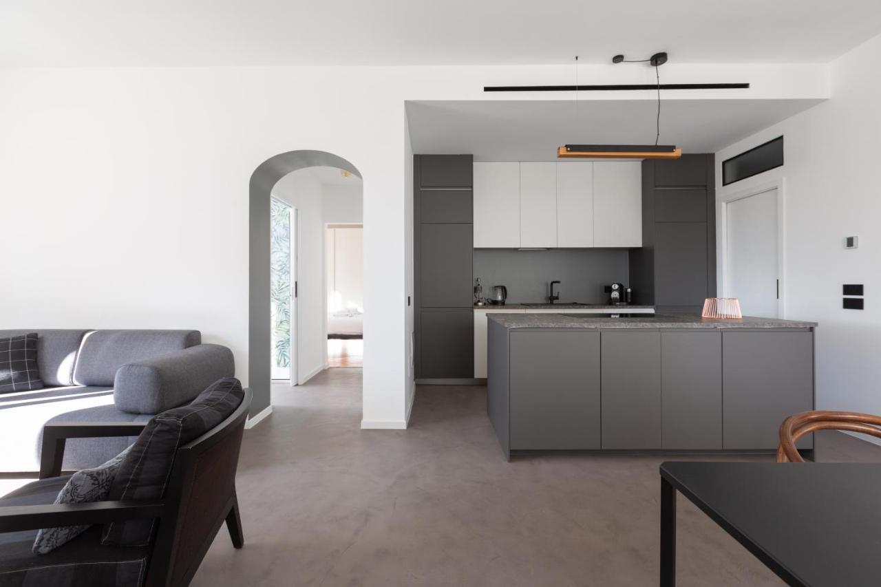 Sant'ambrogio Bright And Stylish Flat Milan