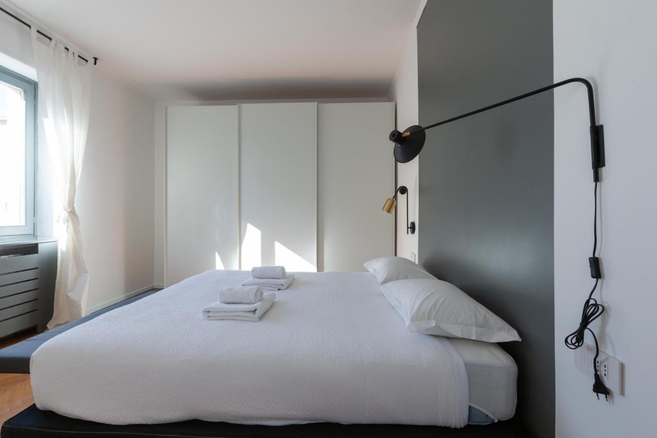 Sant'ambrogio Bright And Stylish Flat