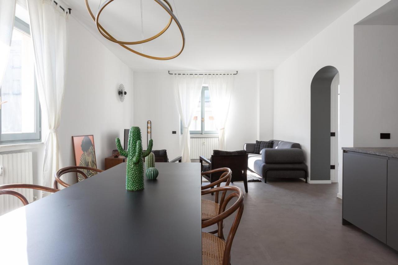Sant'ambrogio Bright And Stylish Flat Apartment