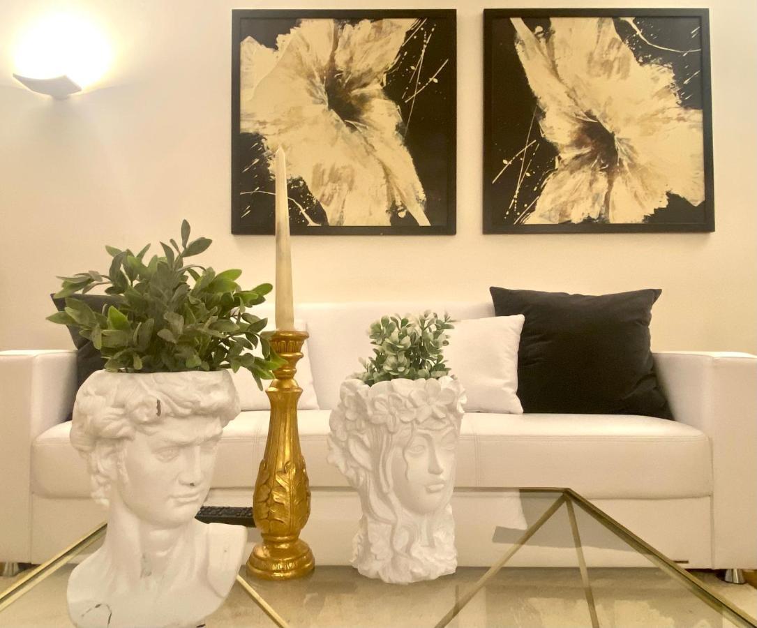 J'adore Scala Apartment Milan