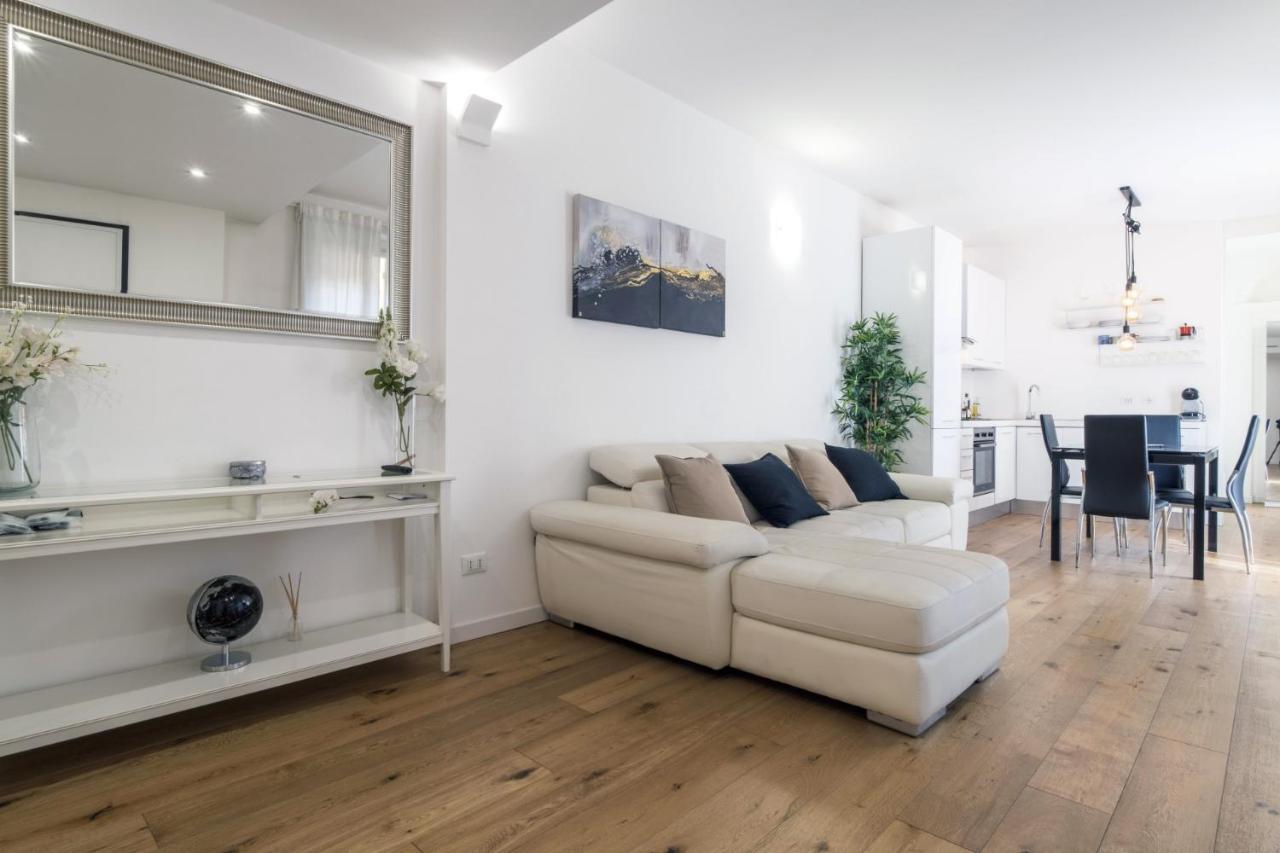 Apartment Easylife - Elegante Dimora A Due Minuti Dal Duomo Mailand