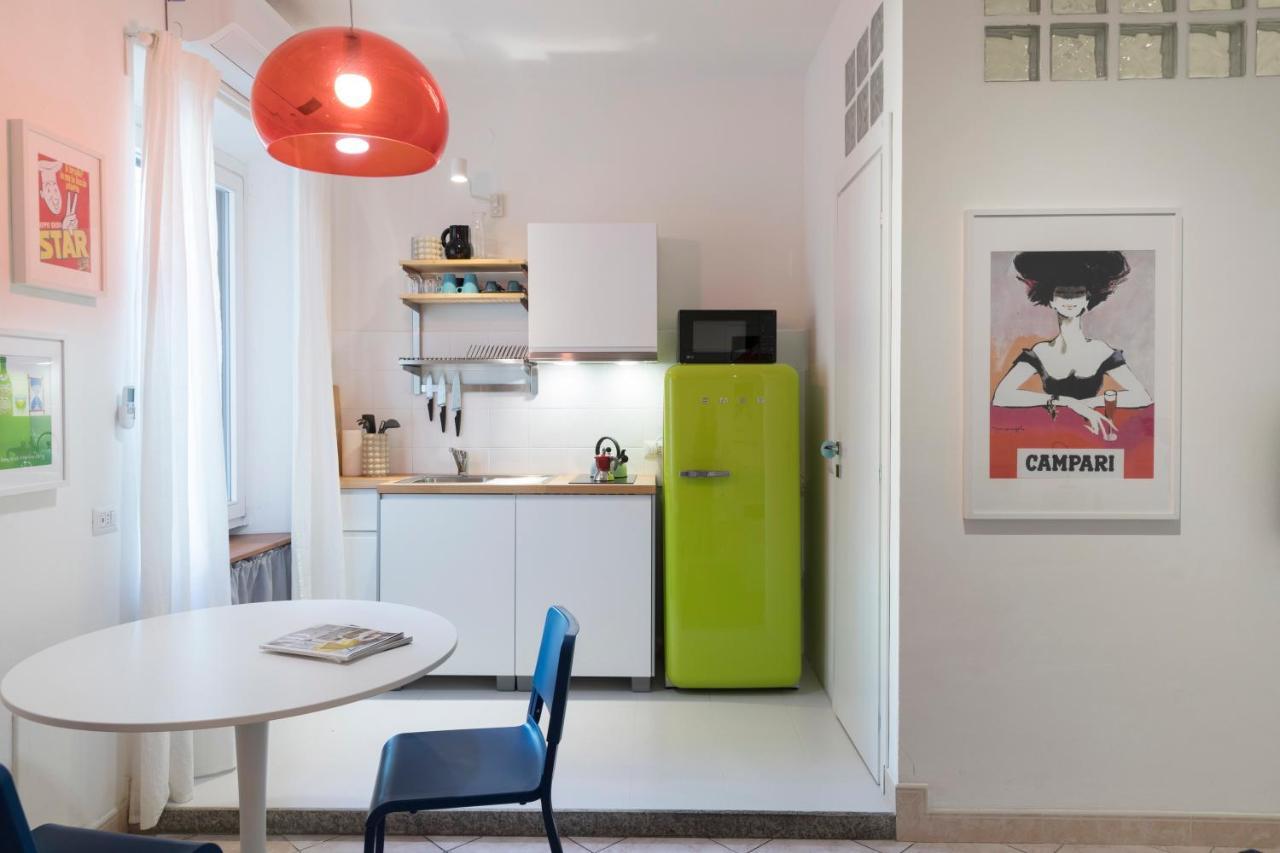 Apartment Xenia - Stylish Colorful Apt- Upbeat & Well-connected Area