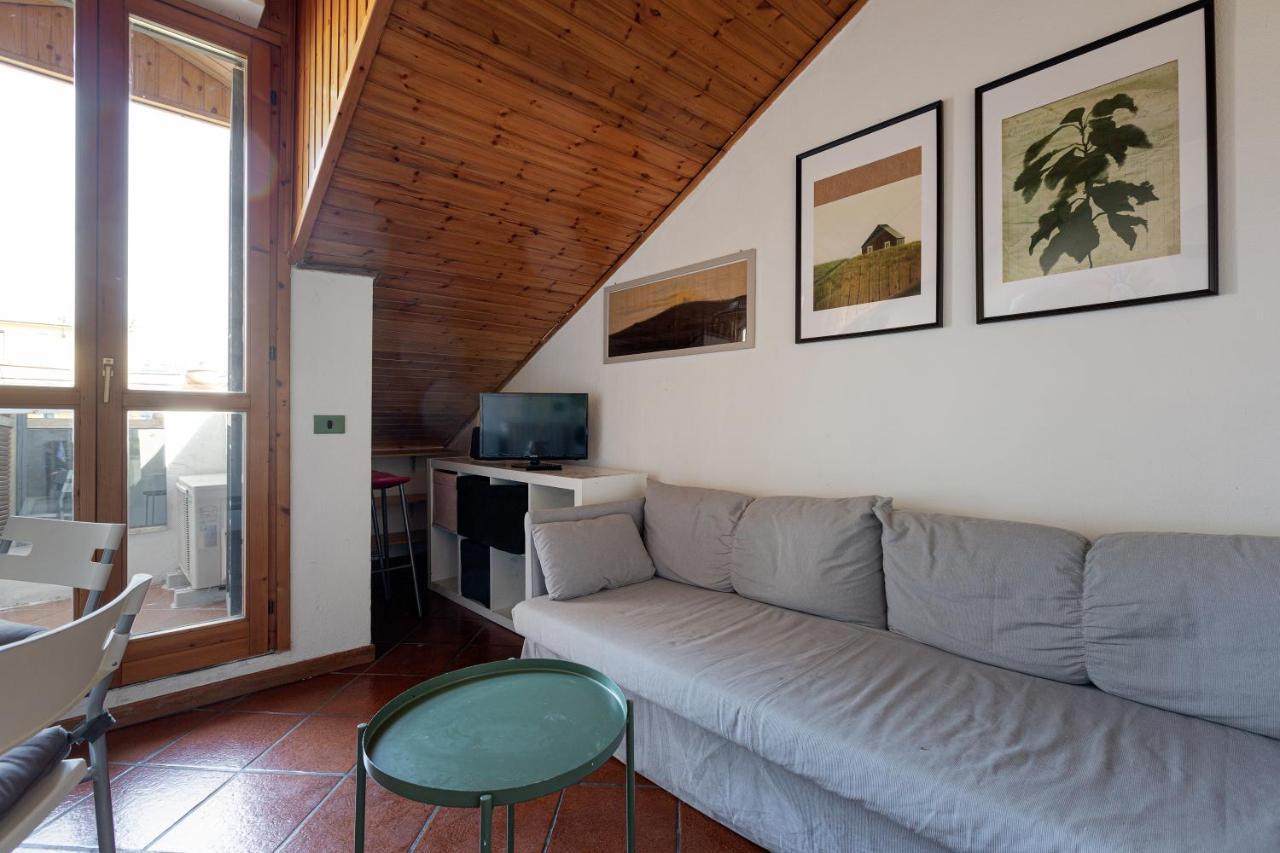 Dateo Balcony Apartment *