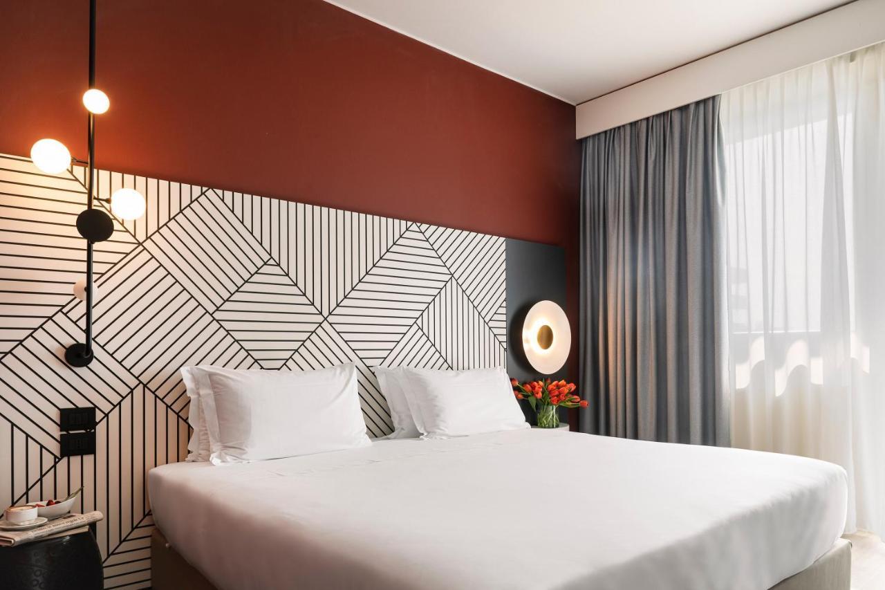 Quark Hotel