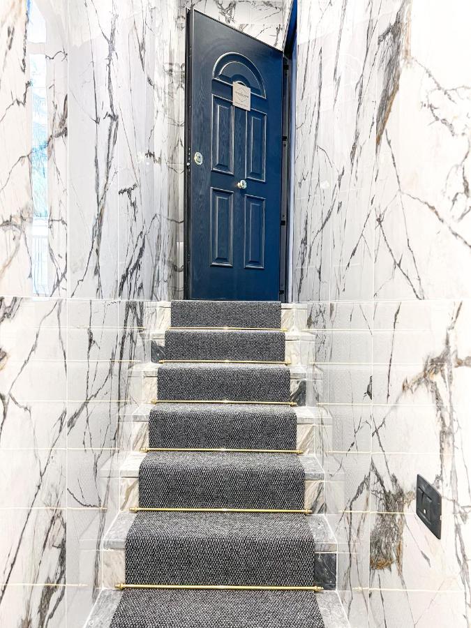 The Boutique - Hebrew Quarter