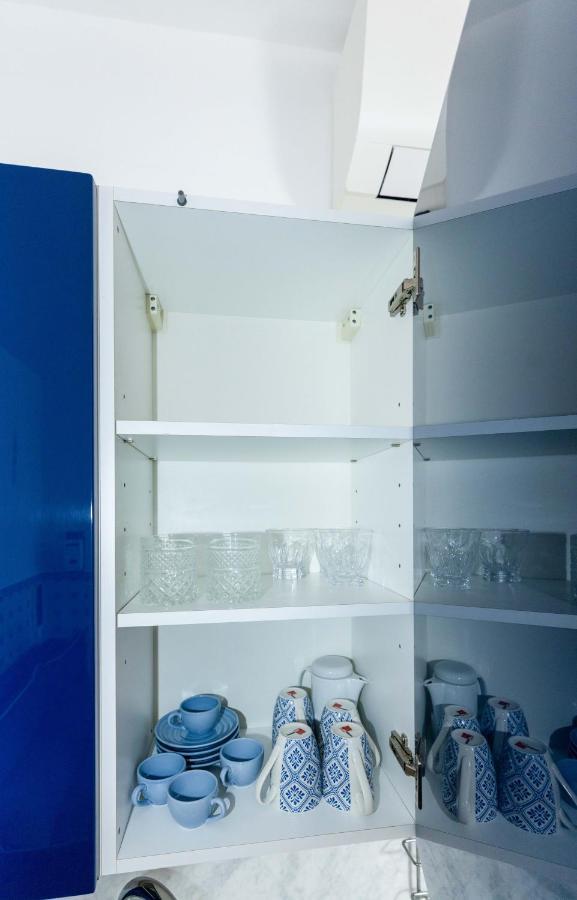 Flat 5 Min From Duomo With Park For Small Cars Apartment