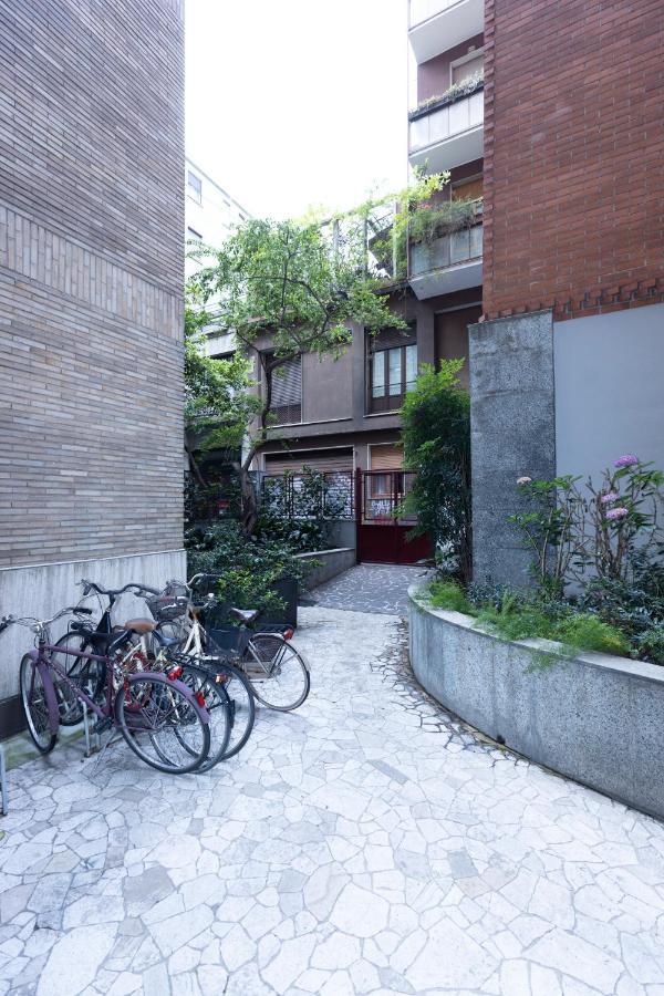 Flat 5 Min From Duomo With Park For Small Cars Milan