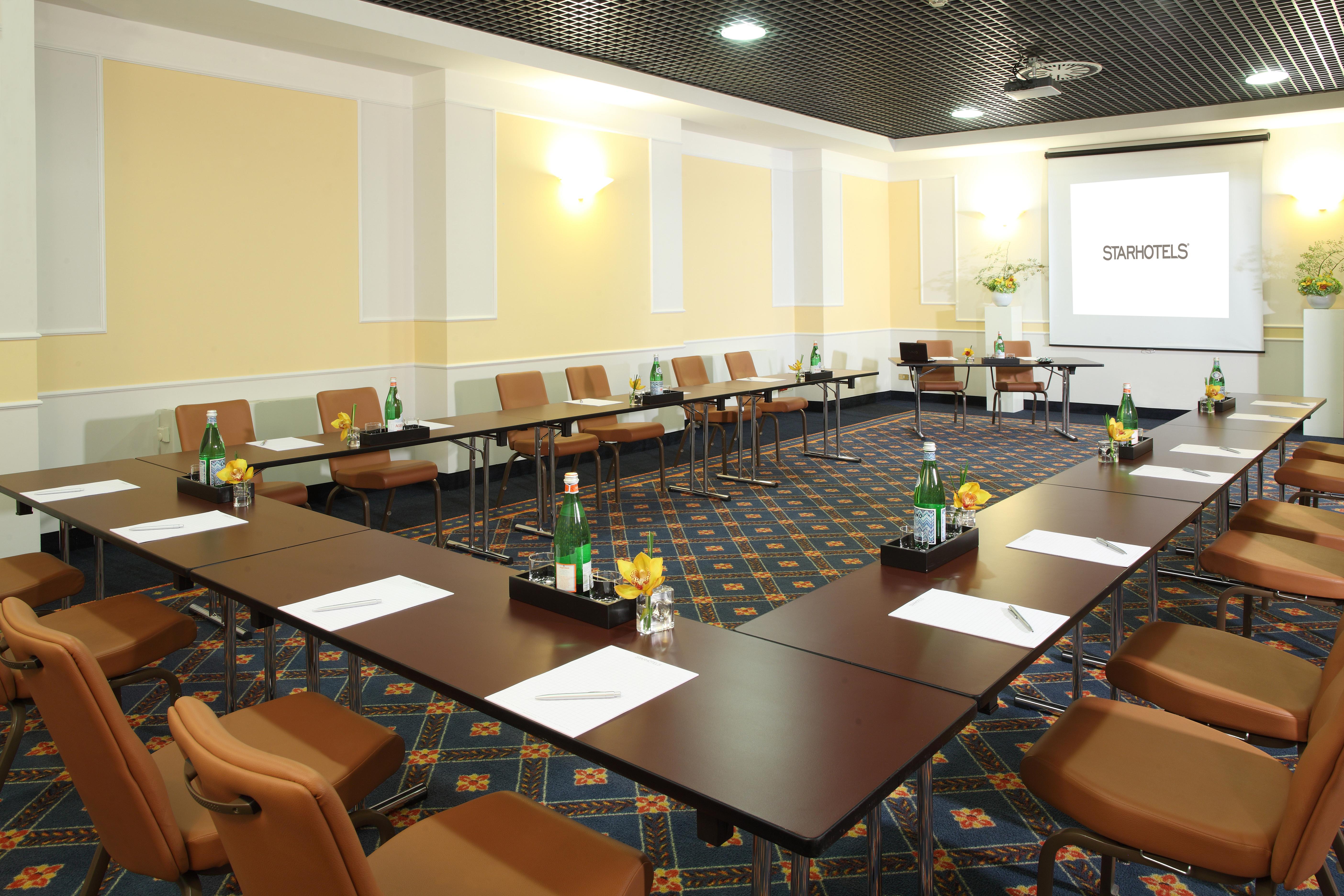 Starhotels Business Palace