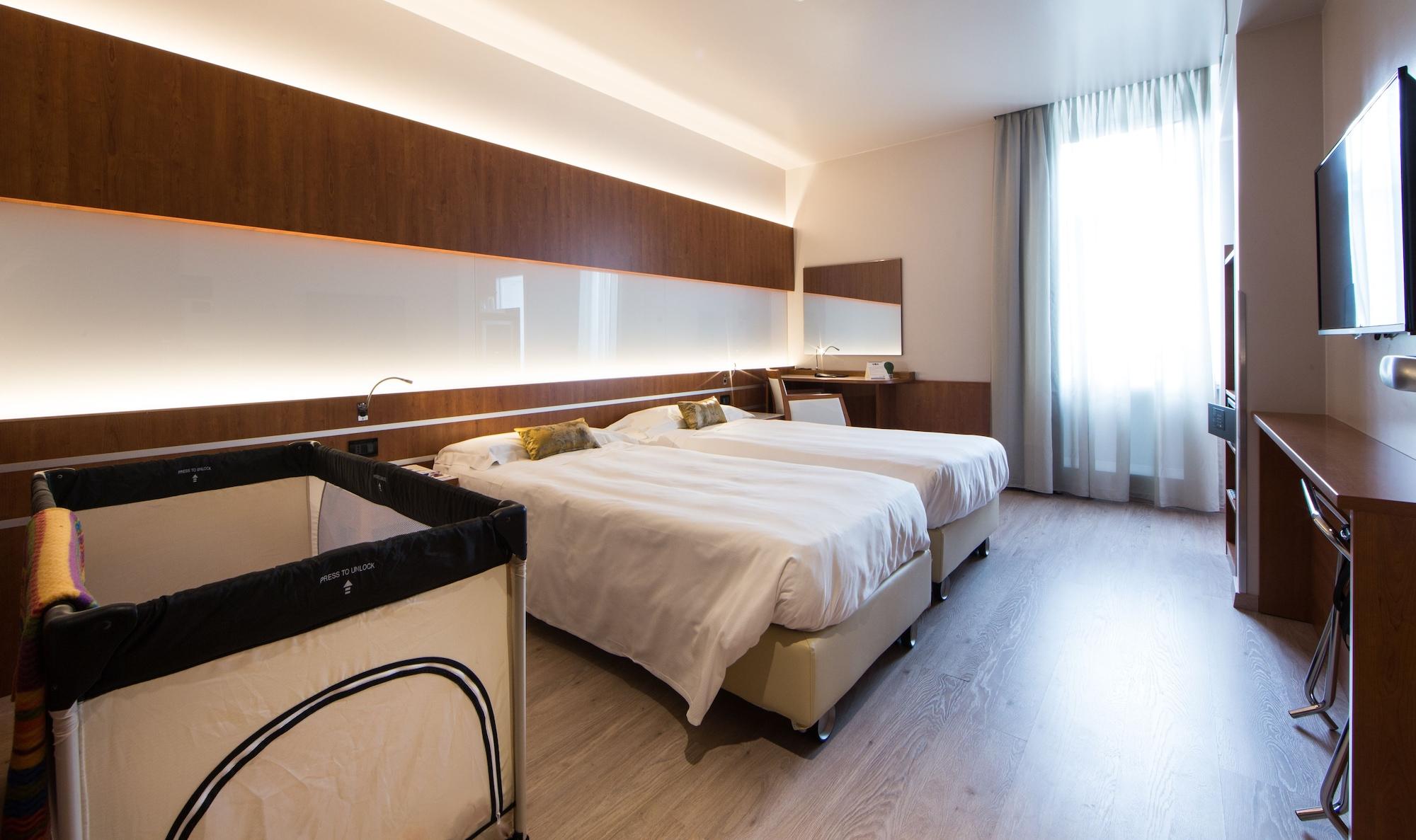 Best Western Madison Hotel 4*