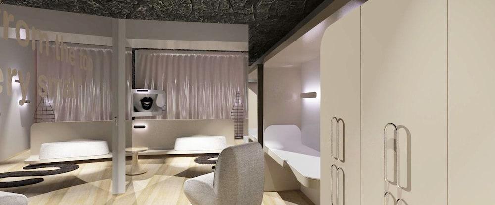 Hotel The Glamore Duomo Milão