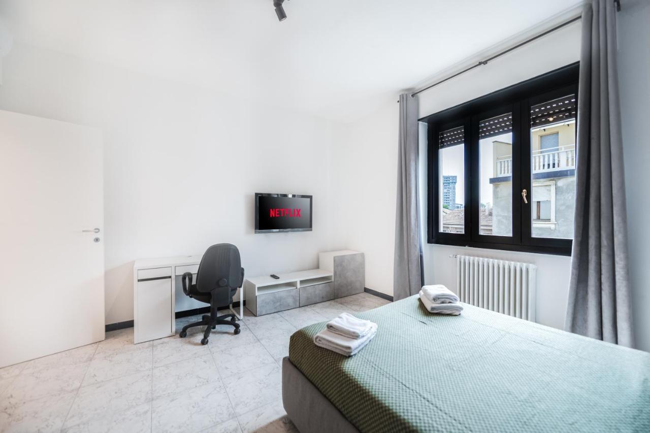 Smart Near Metro Apartment
