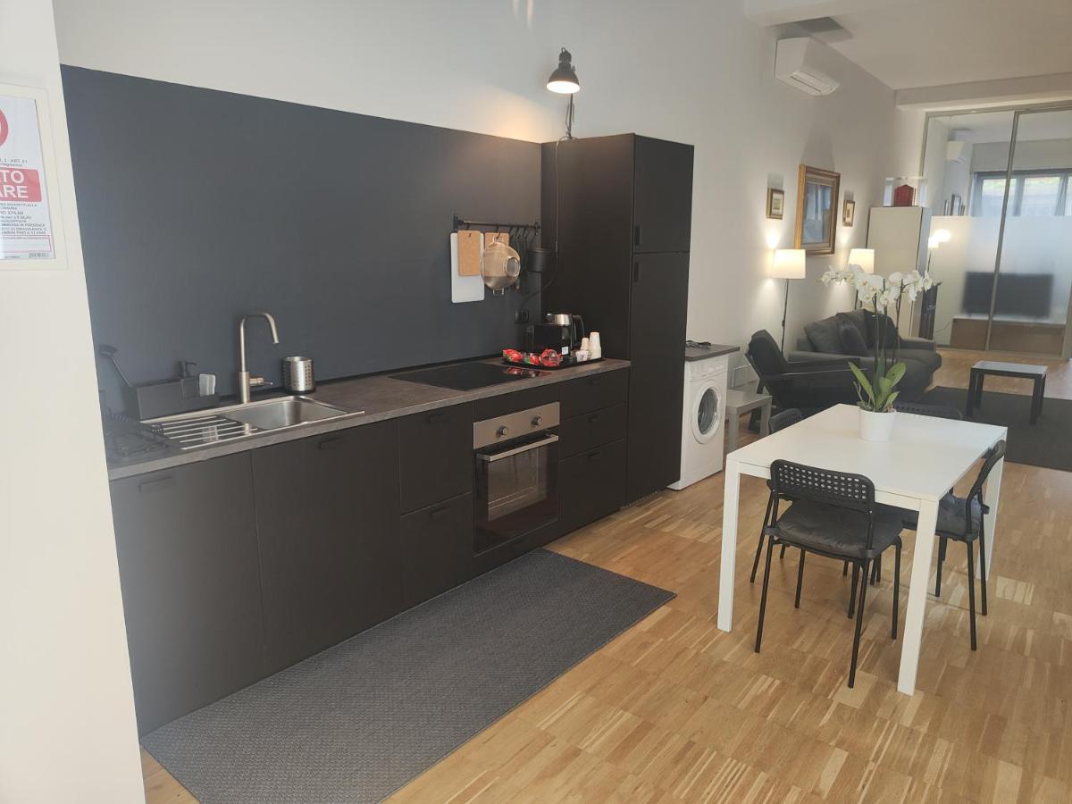 Short Rent Porta Romana Apartment