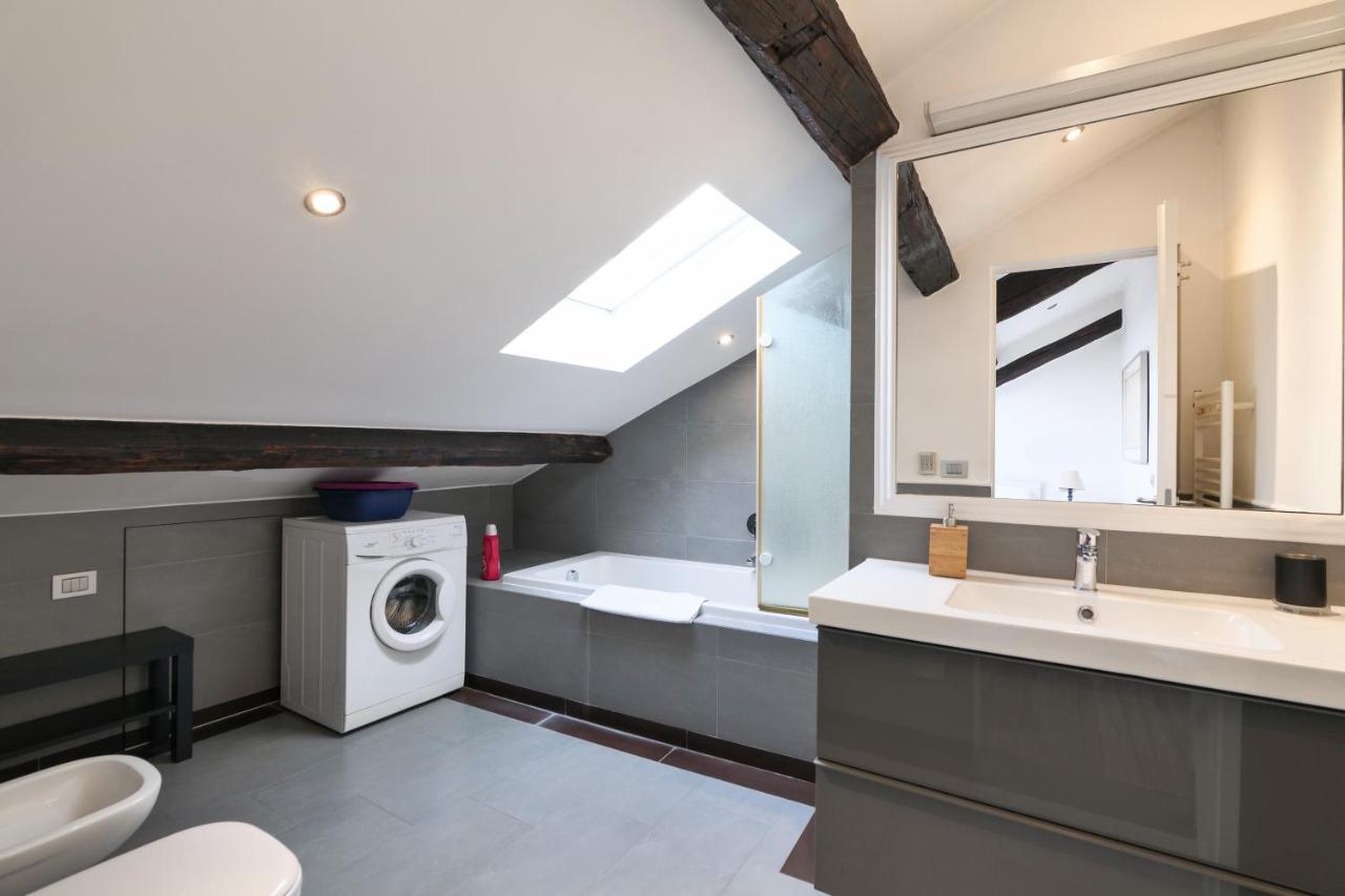 Elegant P.venezia Attic Apartment