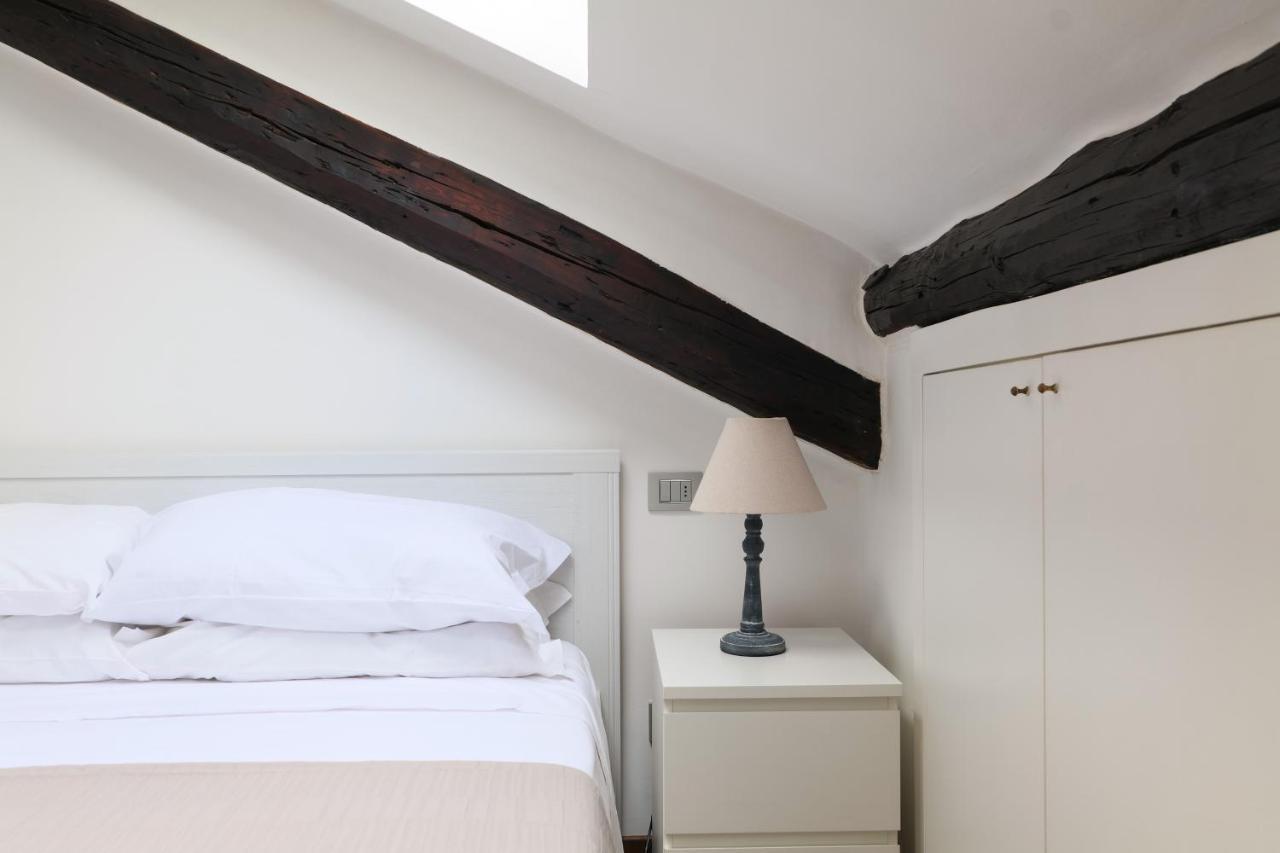 Apartment Elegant P.venezia Attic