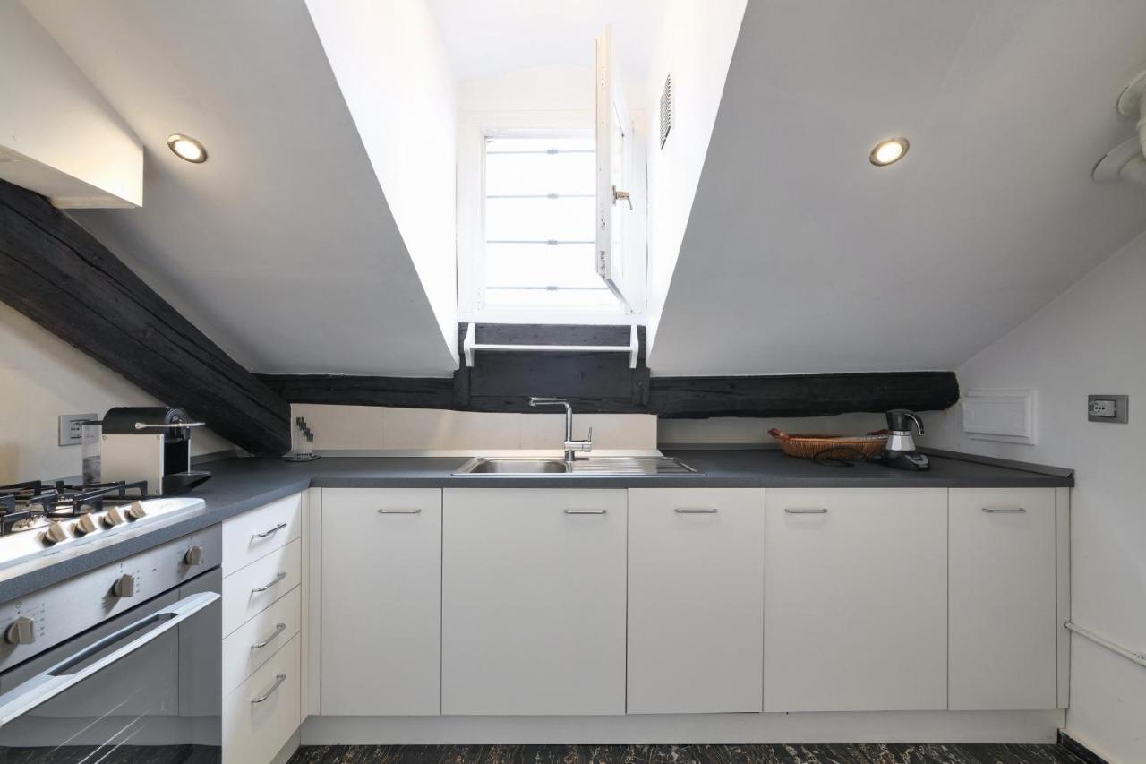 Apartment Elegant P.venezia Attic