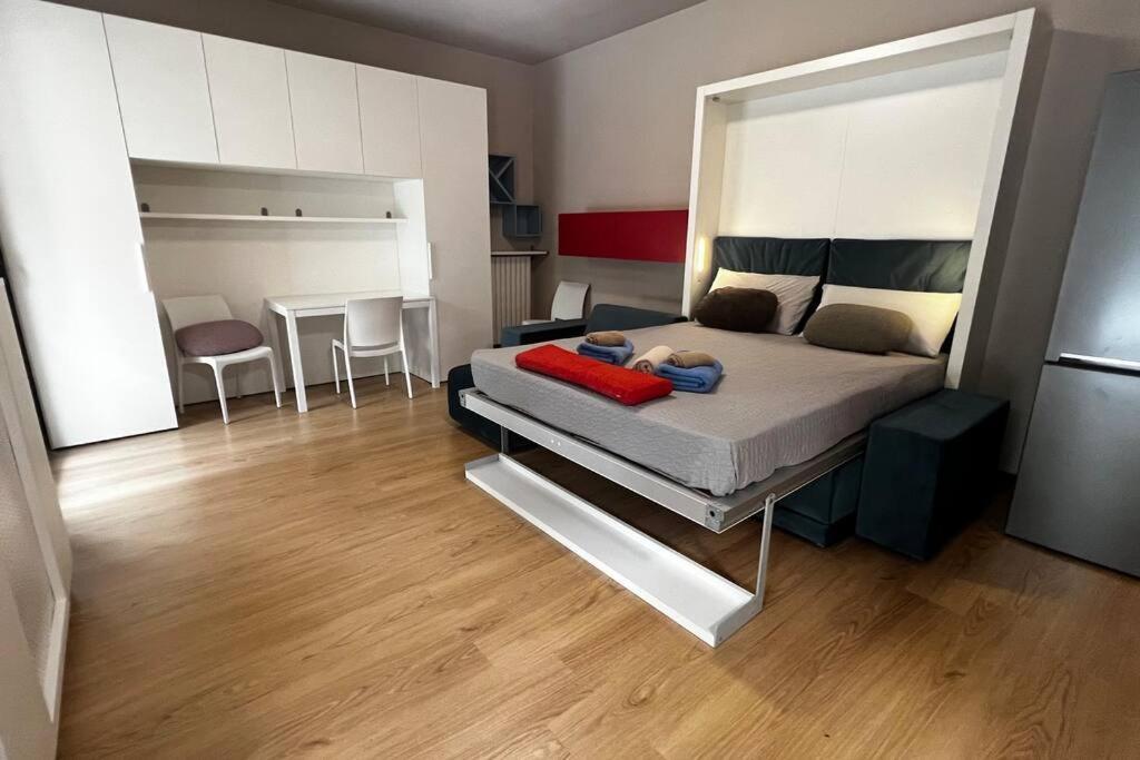 Urban House - Comfy Flat Navigli Milan Center * Milão
