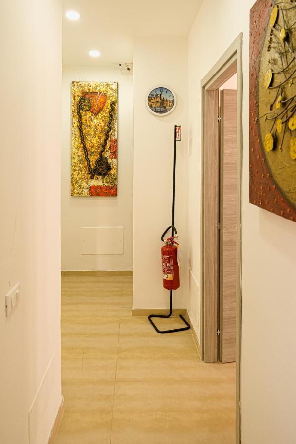 Lario Guest house *