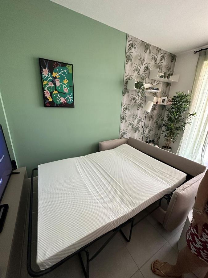 Apartment Bilocale Olimpia Garden Mailand