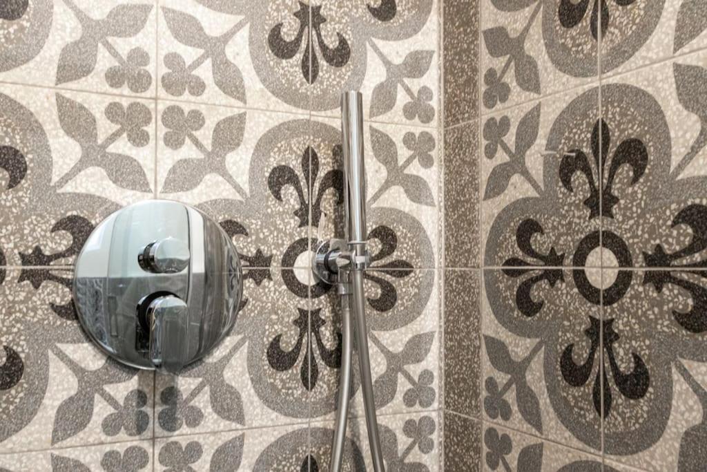 The Italian Design - 10 Minutes To Duomo Apartment *