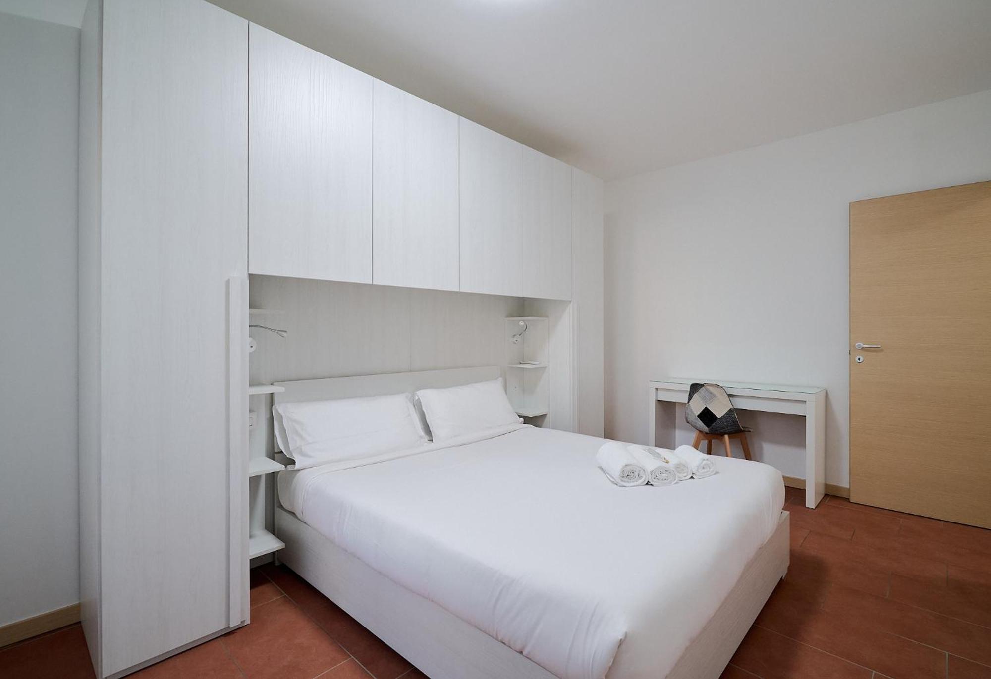 Xenia - Spacious And Bright New Flat With Garden Mailand