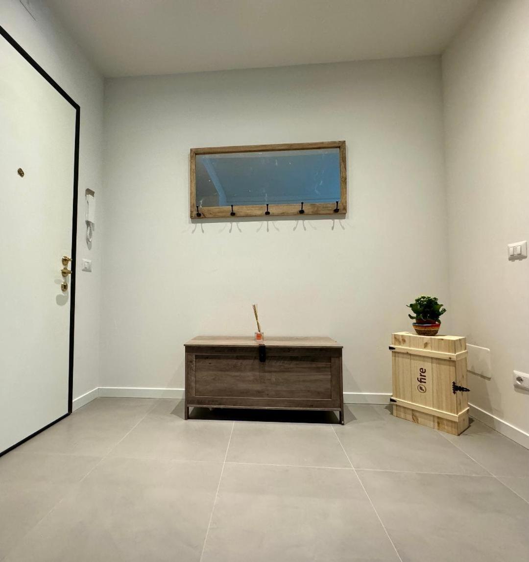 Rainbow Studio Flat- Monolocale Luminoso Apartment Milan