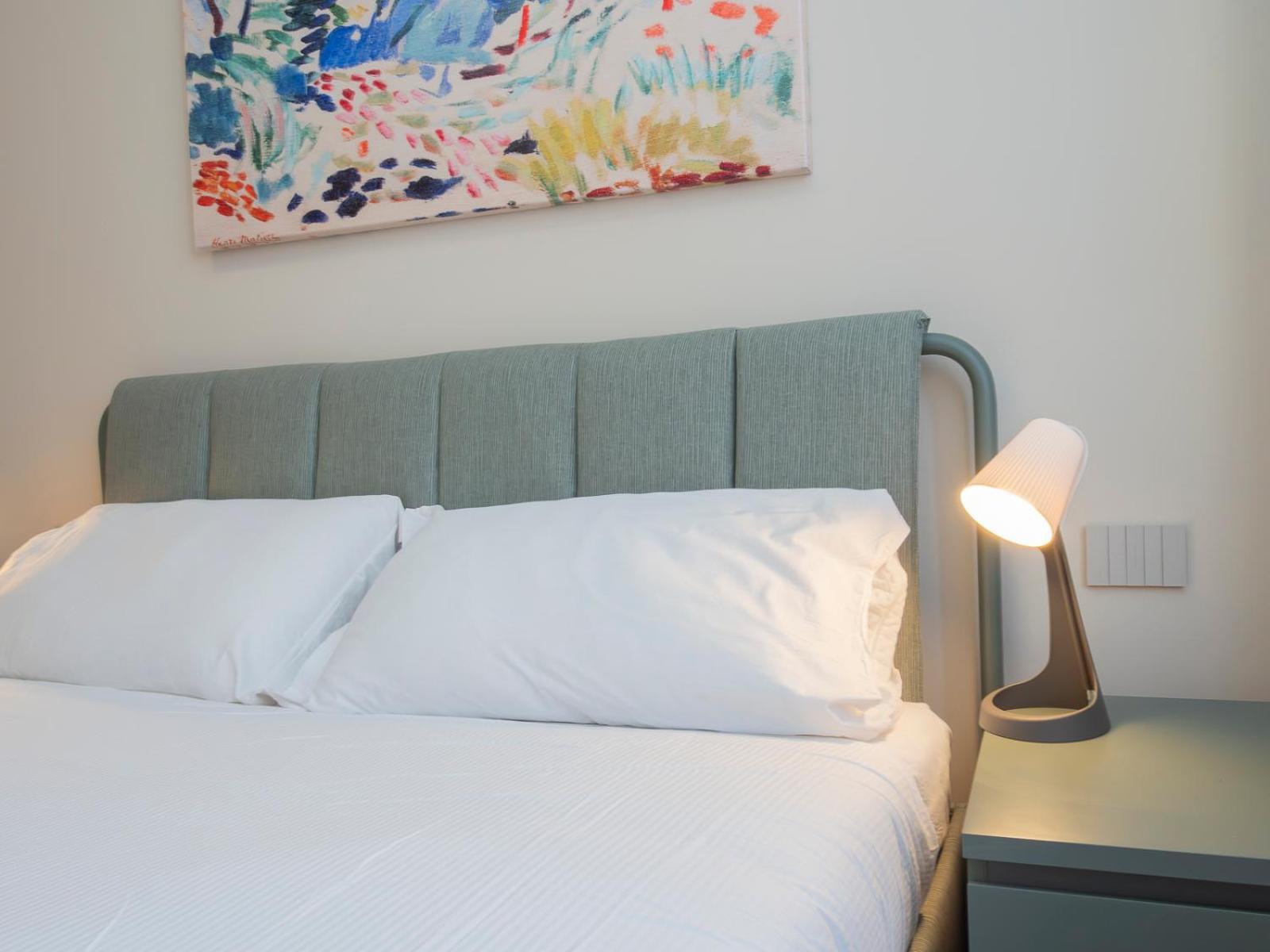 Ihost - Stendhal 49 * Mailand