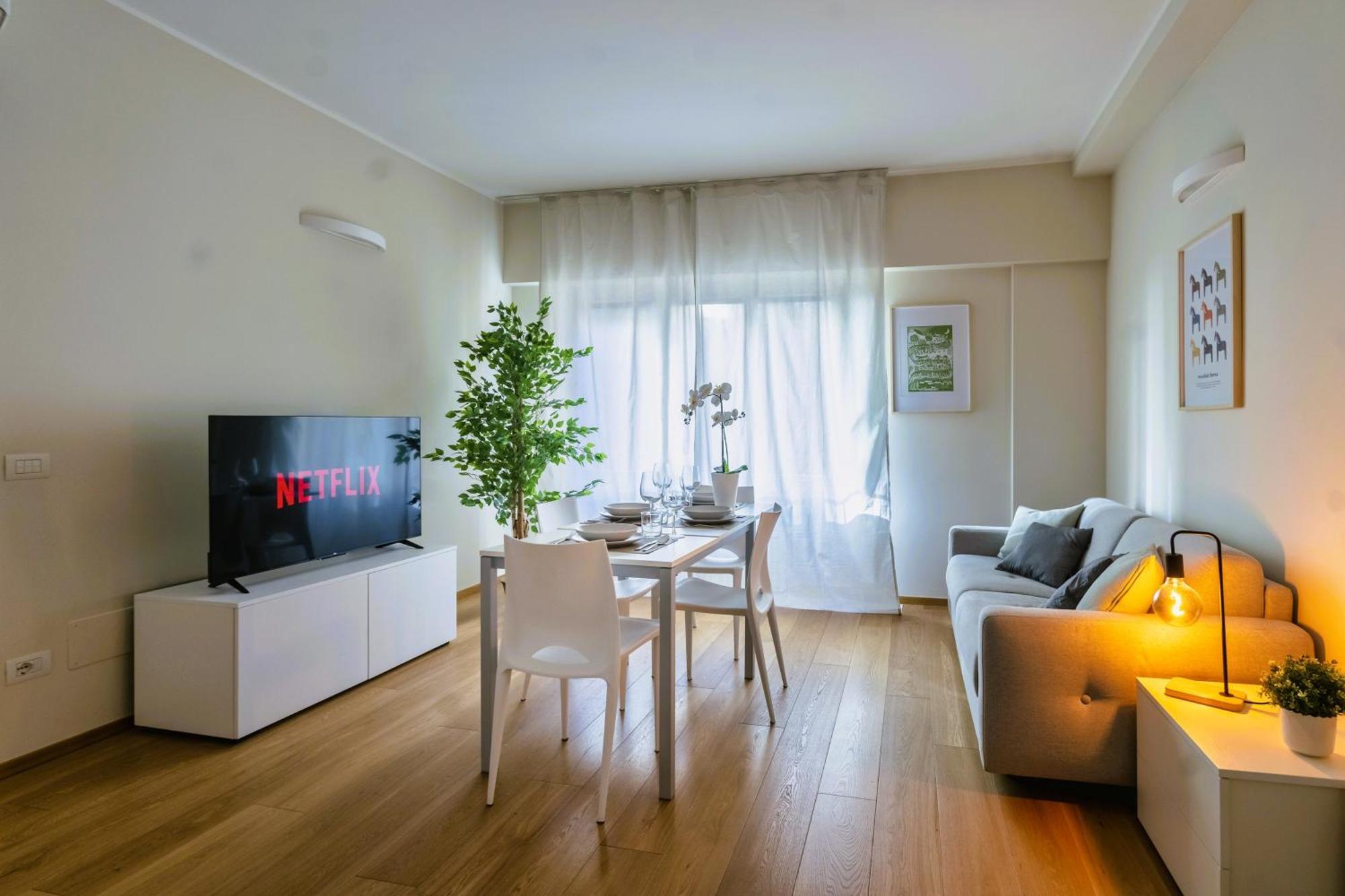 Apartment Citylife, Sempione, Close To Metro M5 Milan