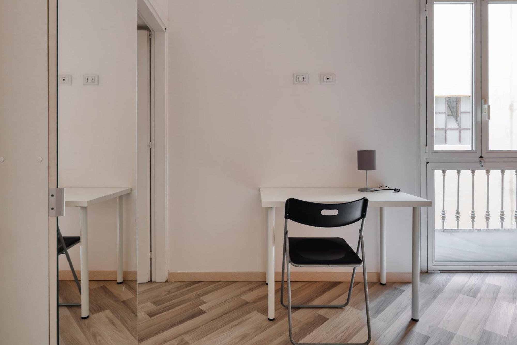 Joivy Stylish 2-bed Flat, Easy Access To Centre *
