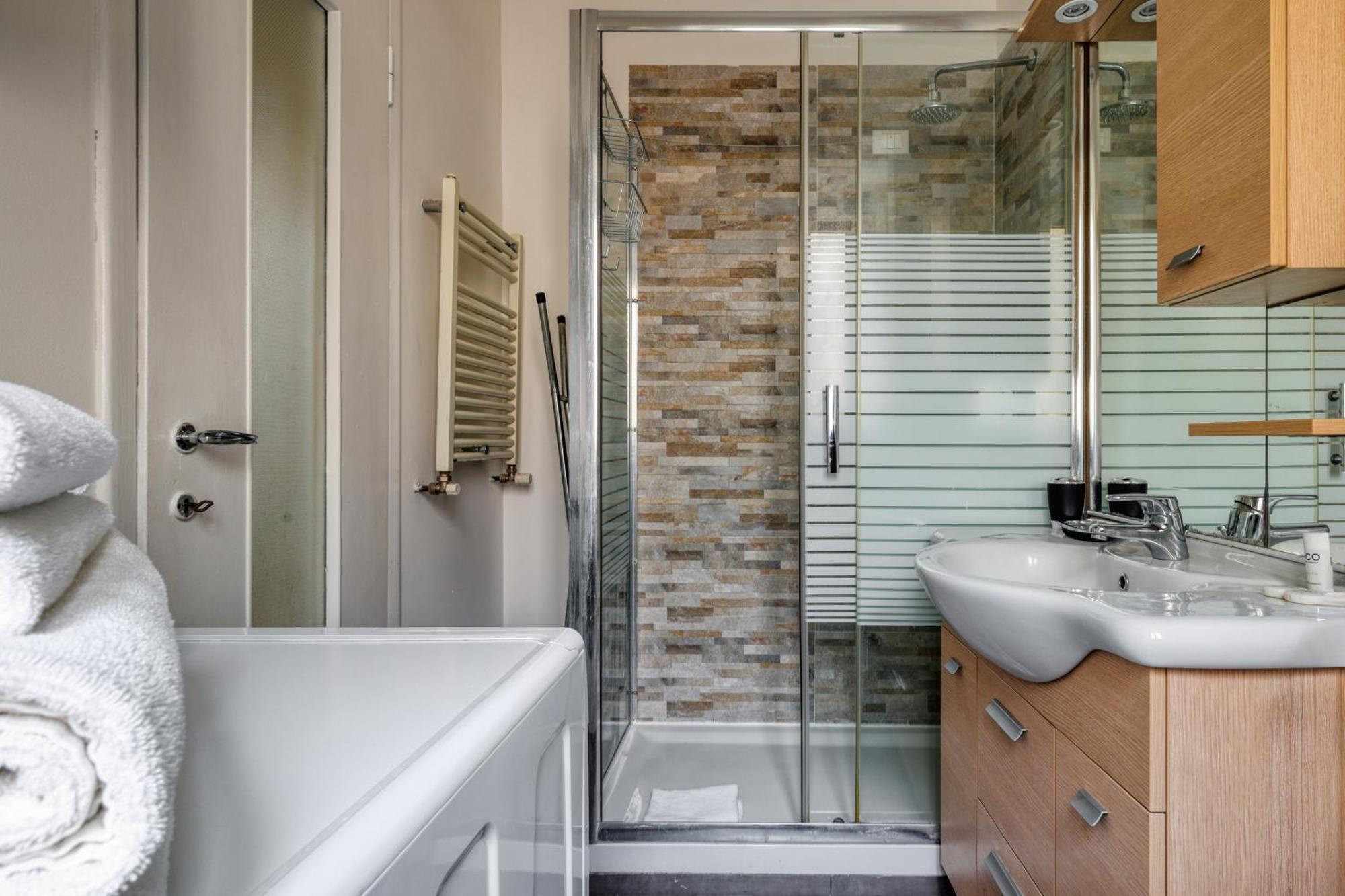 Joivy Stylish 2-bed Flat, Easy Access To Centre