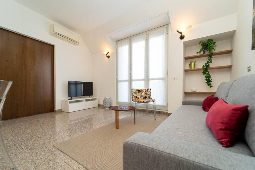 Apartamento 5 Giornate Apt Con Terrazzo E Garage Privato