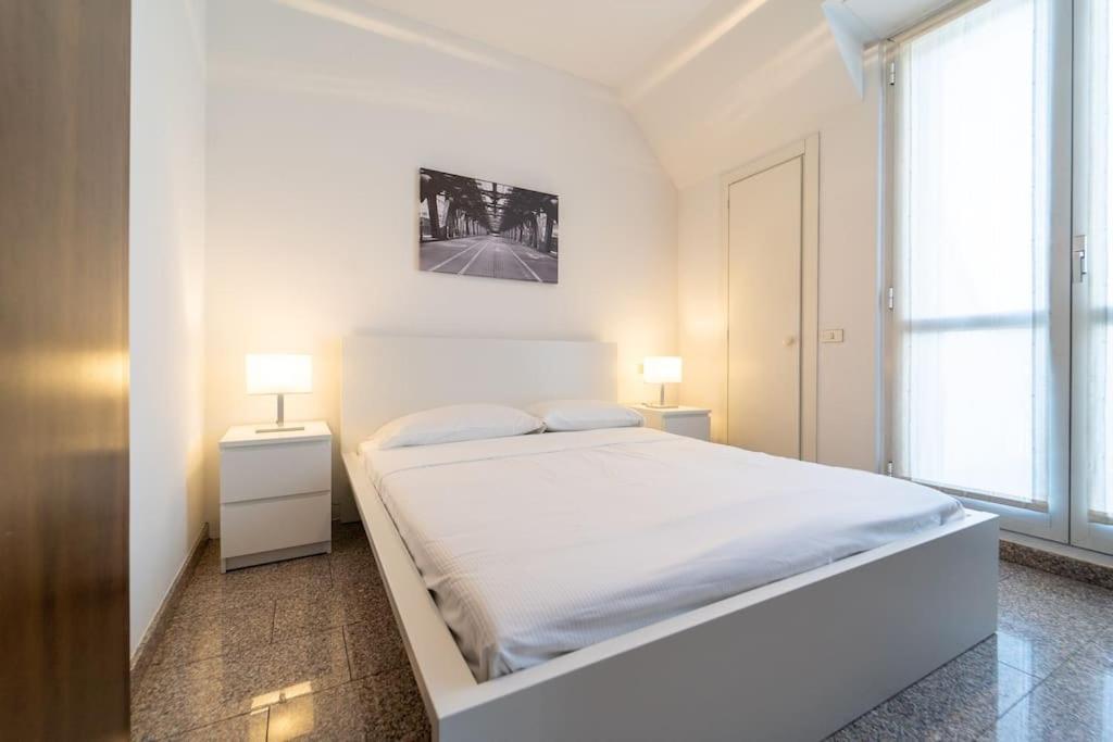 Apartamento 5 Giornate Apt Con Terrazzo E Garage Privato *