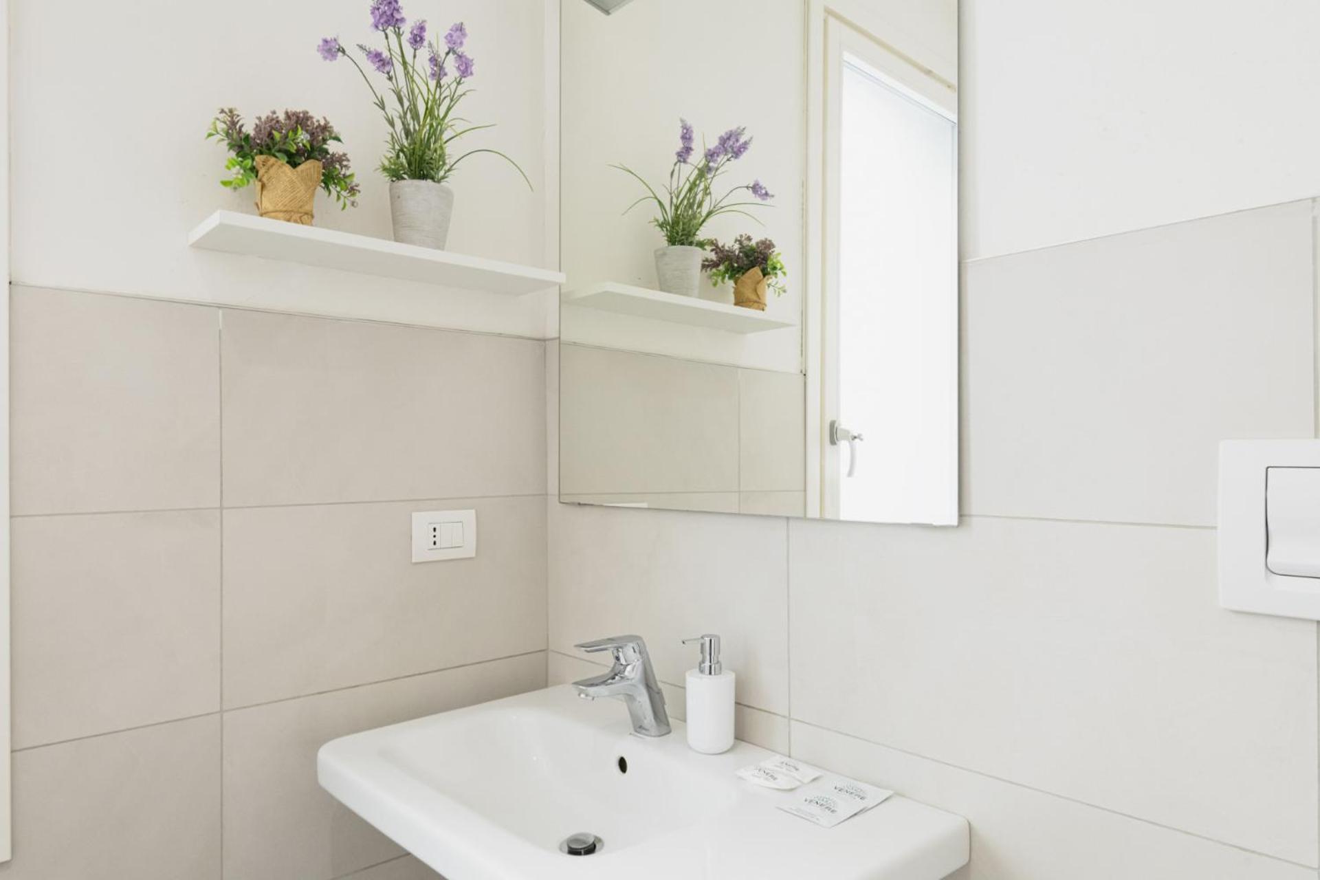 Easylife - Luminoso Sui Navigli * Mailand