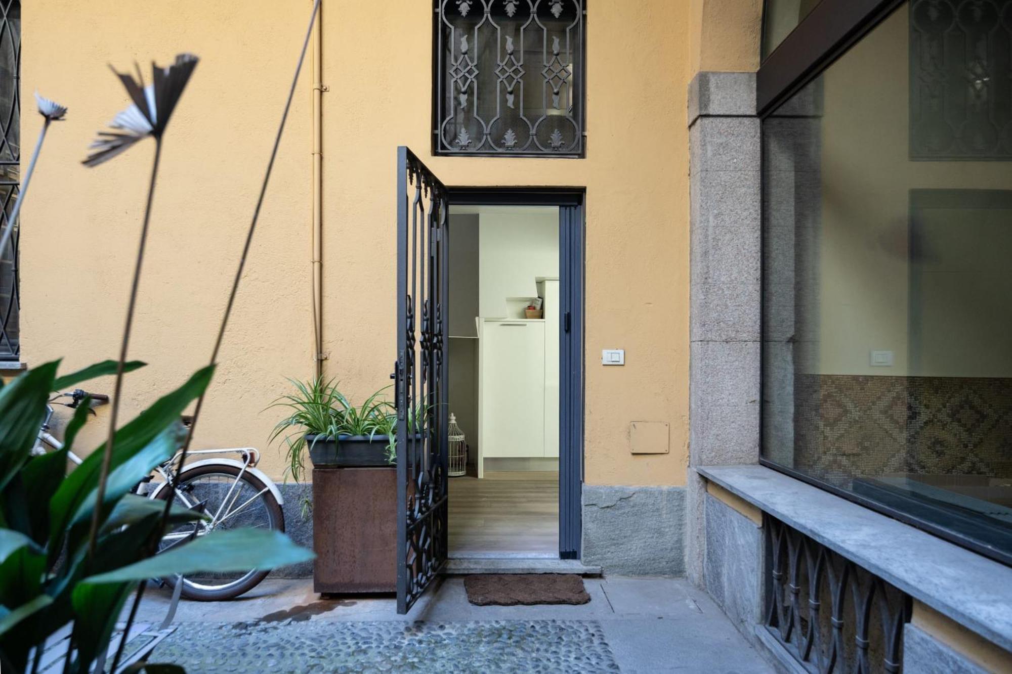 Luxury Duplex Flat With Sauna Few Steps From Duomo Apartment *
