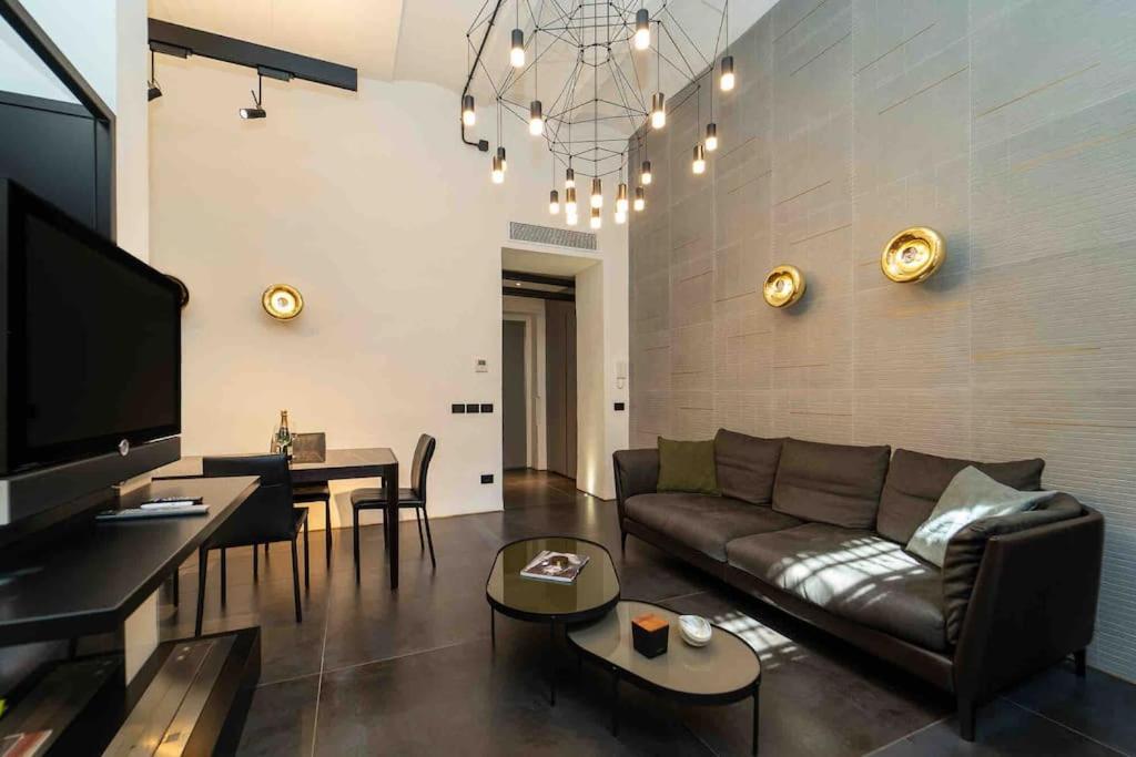 Prestigioso Loft In San Babila A 5 Min. Dal Duomo Apartamento *